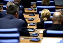 Парламентът включи в седмичната си програма изслушване на министрите на външните работи и на транспорта, както и на председателя на ДАНС по казуса с кораба „Вежен“