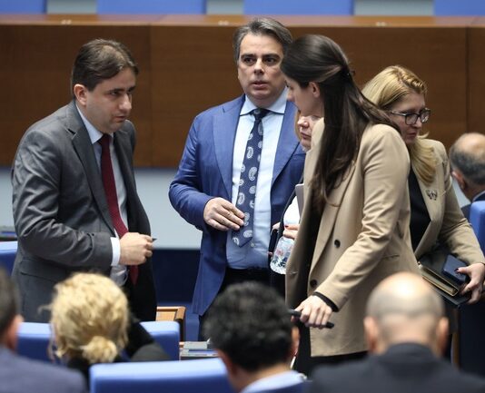 Асен Василев: ГЕРБ си търсят оправдание да не влезем в еврозоната