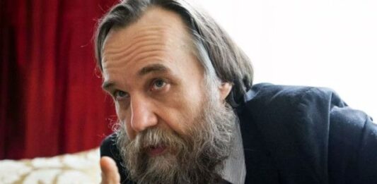 Дугин: Путин трябва да стане за Русия това, което Цезар беше за Римската империя