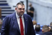 Пеевски: Правителството да се заеме с план за подкрепа на производствата, пострадали от високите цени на тока