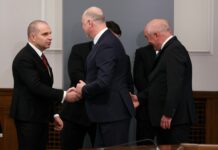 AFP: България има правителство след седем пъти ходене на избори за четири години