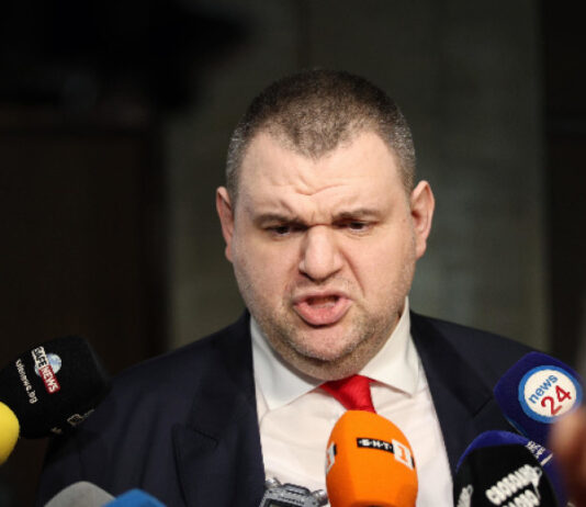 Пеевски:Държавата да купи „Лукойл“ за 3 млрд. лв