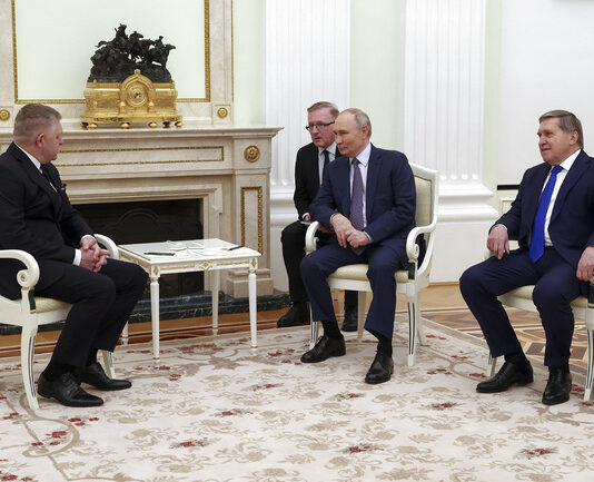 Фицо заяви, че на срещата си с Путин в Кремъл е гарантирал снабдяването на Словакия с газ