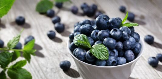 Кои са плодовете, които помагат на организма да се бори със стареенето