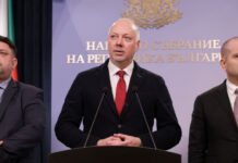 След съвета на управляващите: Няма да се вдигат данъци и осигуровки