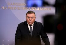 ГЕРБ-СДС внасят законодателни промени за пълна забрана на вейповете и за продажбата на енергийни напитки на лица под 18 години