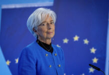 Инфлацията в еврозоната намалява, въпреки че проблемите пред световната търговия продължават да създават рискове, заяви Кристин Лагард