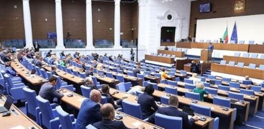 Депутатите започват работа по избора на регулаторите с изтекли мандати
