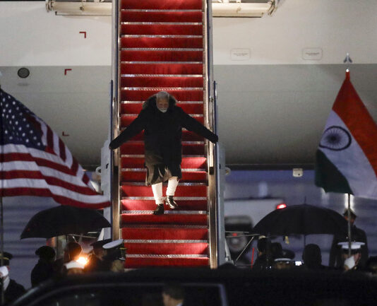 Доналд Тръмп и Нарендра Моди планират обща пресконференция, след като се срещнат днес