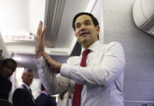 Самолетът, с който Марко Рубио пътуваше към Европа, се върна в САЩ заради техническа неизправност, съобщи Държавният департамент