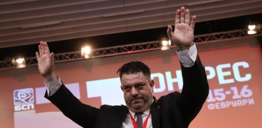 Атанас Зафиров е избран за председател на БСП с 422 гласа