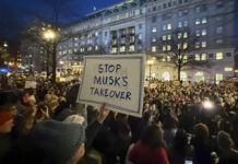 Администрацията на Доналд Тръмп е спряла уволненията на стотици федерални служители, натоварени да работят по програмите за ядрени оръжия на САЩ