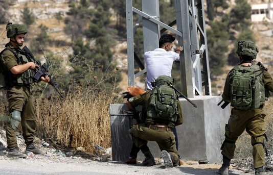 След експлозии в автобуси – израелският премиер нареди интензивни операции на Западния бряг