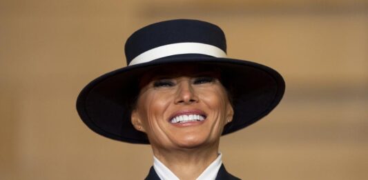 Героична, елегантна и решителна: Мелания Тръмп се превърна в знаменитост в Китай