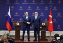 Турция поднови предложението си да бъде домакин за мирни преговори между Русия и Украйна, пишат турските вестници