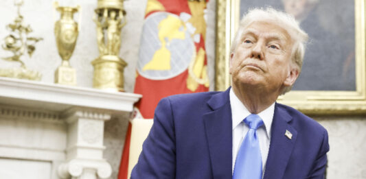 Тръмп не може да повярва, че е нарекъл Зеленски диктатор