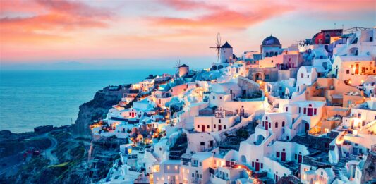 Санторини – Магията на Егейско море