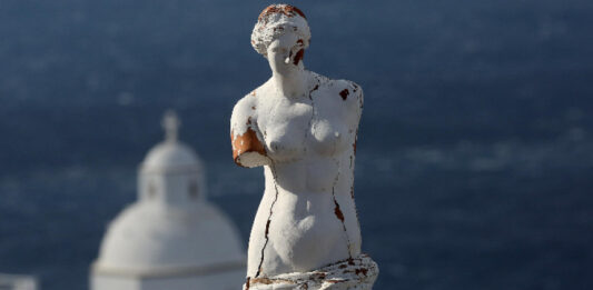 Продължава сеизмичната активност на Санторини, Кипър задейства план за извънредни ситуации