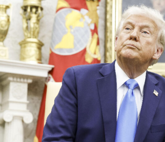 Тръмп се закани да няма изключения за митата върху вноса на стомана и алуминий