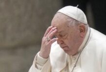 Папа Франциск е получил дихателна криза, влошено е състоянието му