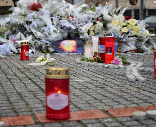 Гръцката опозиция внесе вот на недоверие във връзка с влаковата катастрофа в Темпе, който не се очаква да застраши правителството на Мицотакис