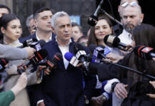 Крайнодесният Калин Джорджеску подаде документите си за президентските избори в Румъния