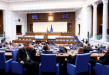 Депутатите подкрепиха декларацията за загриженост за конституционното дело за вота