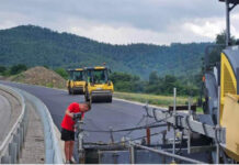Регионалният министър проверява строителството на пътя Мездра – Ботевград