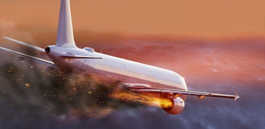 Самолет се запали в Денвър