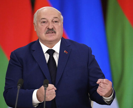 Александър Лукашенко ще встъпи в длъжност днес за седми мандат като президент на Беларус