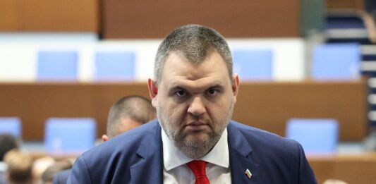Делян Пеевски за оставката на шефа на АПИ: В момента политиците злоупотребяват с една трагедия
