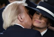 Продават онлайн сватбената рокля на Мелания Тръмп