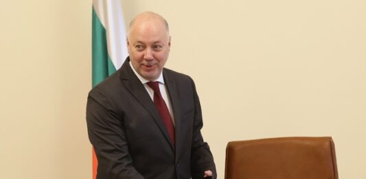 Премиерът Желязков за вота на недоверие: Устойчиви сме
