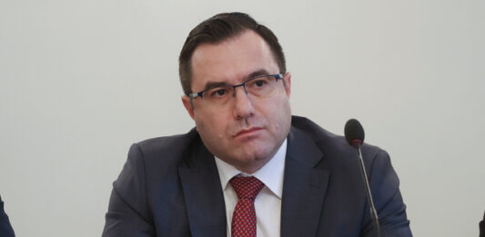 Председателят на КЕВР Пламен Младеновски прогнозира спад на цената на природния газ през следващите месеци