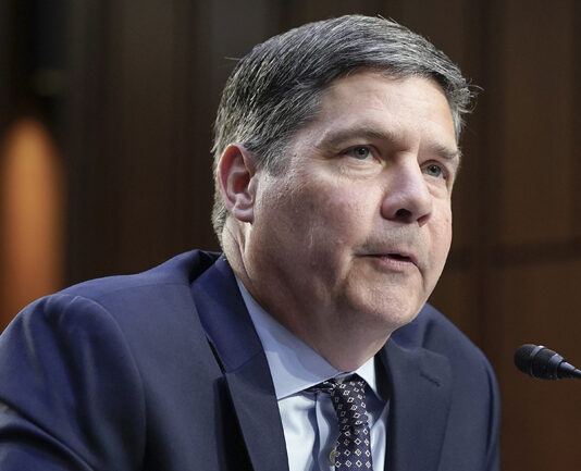 Американска разузнавателна агенция предупреди, че Китай се опитва да вербува държавни служители