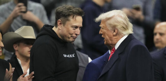 Мъск многократно се опитал да убеди Тръмп да се откаже от вълната от мита