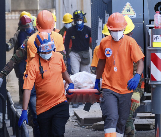 184 станаха жертвите на рухването на покрив на нощен клуб в Санто Доминго