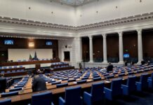 Осем министри са предвидени да участват в днешния парламентарен контрол