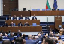 И вторият вот на недоверие към кабинета “Желязков“ беше неуспешен