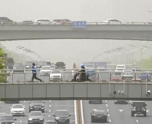 Мост се срути в Пекин, не се съобщава за жертви