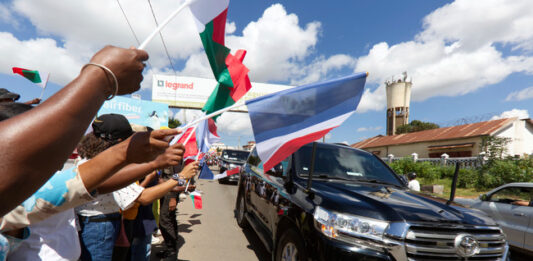 Макрон пристигна на двудневно посещение в Мадагаскар, което е първото на френски президент от 20 години