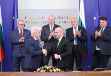 Премиерът Желязков: С договора за нови 35 влака обновяваме железопътния транспорт и спасяваме над 360 млн. лв. по НПВУ