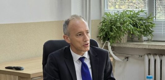 Вдигат стипендиите за докторанти и студенти