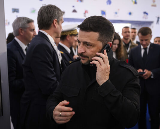 Зеленски е готов за преговори, но отхвърля оттегляне от анексираната от Русия украинска територия