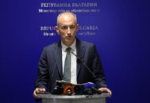 24 май е нашият български, уникален, истински празник, какъвто другите народи нямат, заяви министърът на образованието Красимир Вълчев