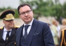 Митов: Кабинетът на Кирил Петков с МВР-шеф Бойко Рашков въвел практиката да се купуват икони за МВР