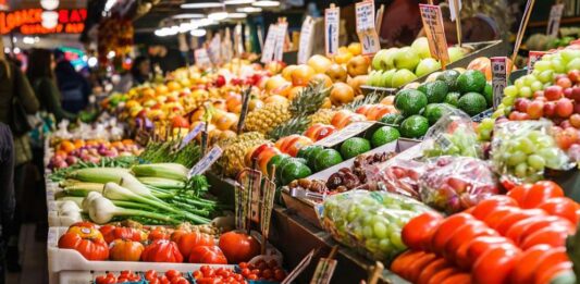 Балканско лято с поскъпнали плодове и зеленчуци: Черешите удрят рекордни цени