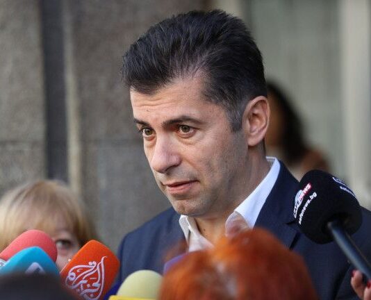 Кирил Петков: Подавам оставка като лидер на ПП, вярвам в лидерството на Асен – той е умен и честен