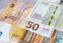 Мудис: Предстоящото приемане на еврото подкрепя институционалното управление в България, но корупцията остава предизвикателство