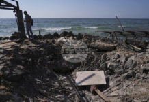 Израелски удари в ивицата Газа през изминалото денонощие са причинили смъртта на близо 30 палестинци, съобщиха местните власти